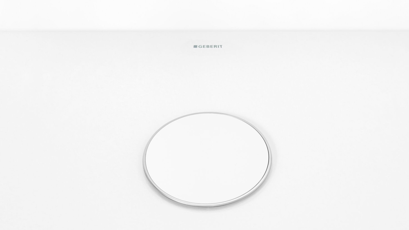 Cache bonde en blanc avec bord chromé discret