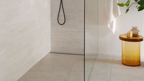 Douche de plain-pied avec Geberit Cleanline50