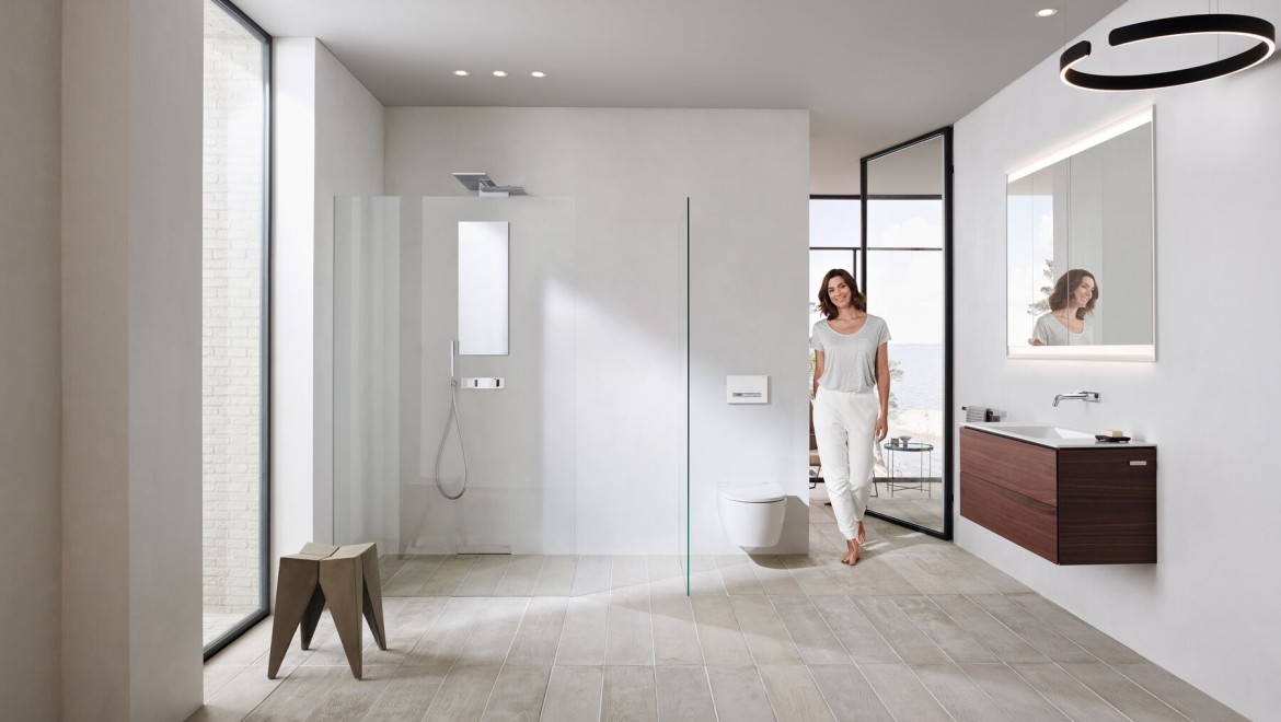 Salle de bains Geberit ONE avec solution de douche