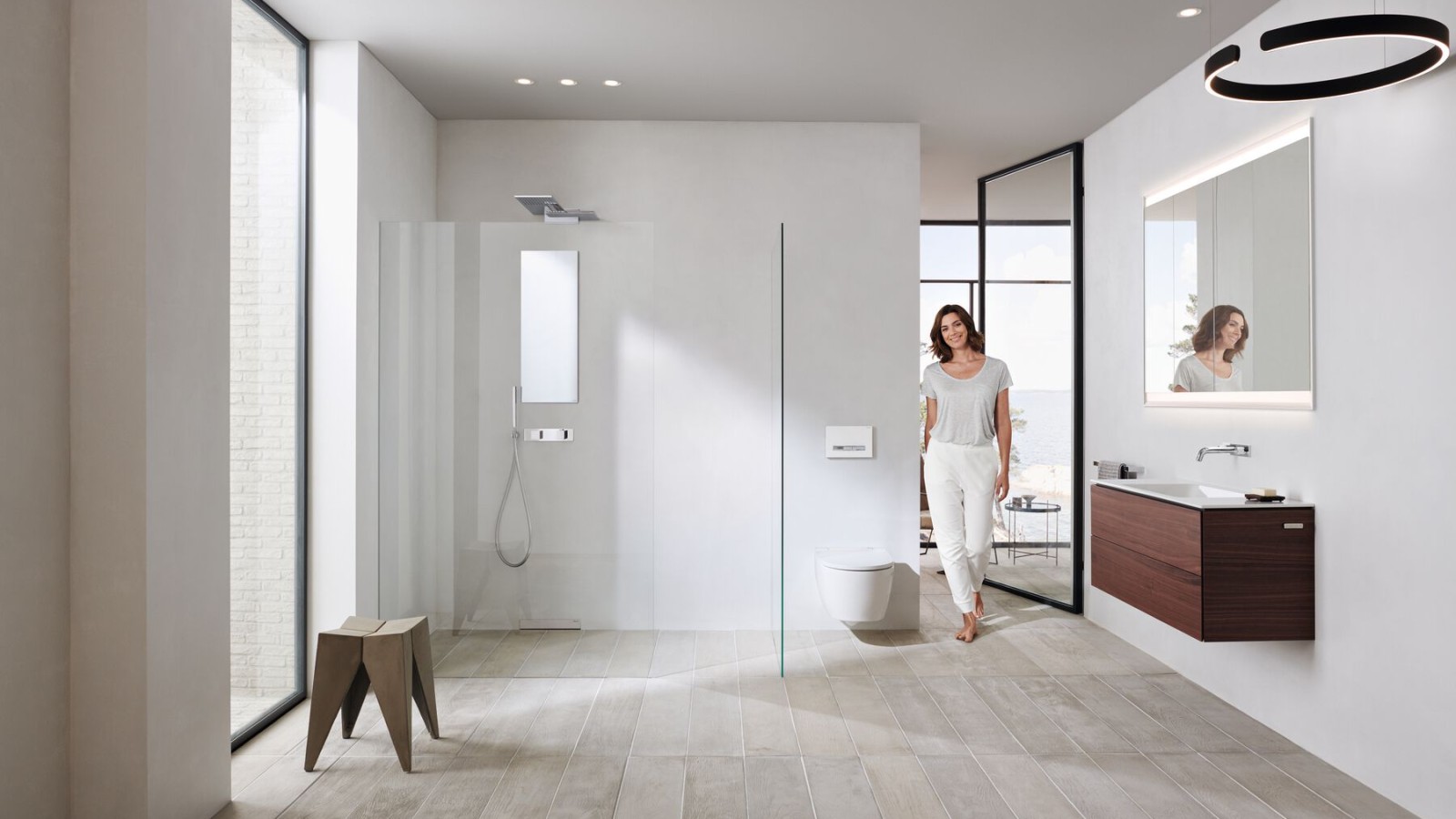 Salle de bains Geberit ONE avec solution de douche Salle de bains Geberit ONE avec solution de douche