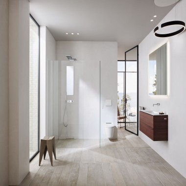 Une salle de bains luxueuse avec une douche à l'italienne