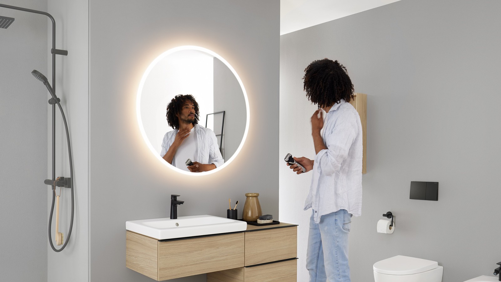 Ligne Geberit iCon équipé d'un miroir lumineux Geberit Option