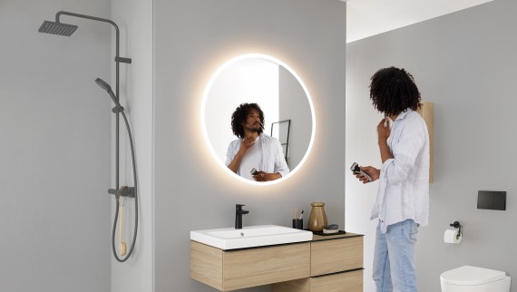 Ligne Geberit iCon équipé d'un miroir lumineux Geberit Option