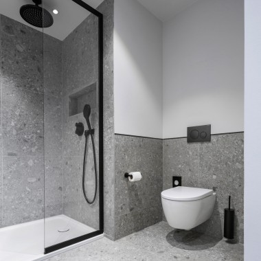WC suspendu Geberit iCon avec plaque de déclenchement Sigma20
