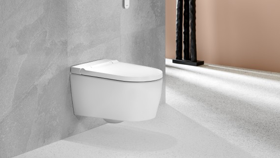 Geberit AquaClean Sela : abattant de WC avec mécanisme de fermeture ralentie Geberit AquaClean Sela : abattant de WC avec mécanisme de fermeture ralentie