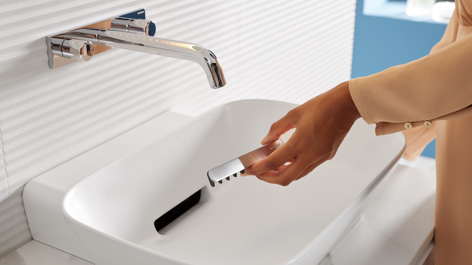 Lavabo Geberit ONE avec filtre à cheveux amovible Lavabo Geberit ONE avec filtre à cheveux amovible