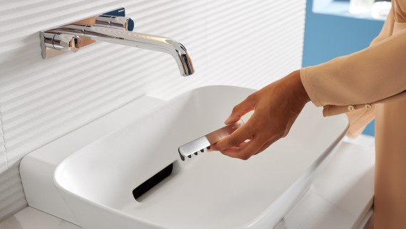 Lavabo Geberit ONE avec filtre à cheveux amovible Lavabo Geberit ONE avec filtre à cheveux amovible