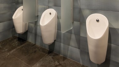 Urinoirs Geberit Preda avec commande intégrée Urinoirs Geberit Preda avec commande intégrée