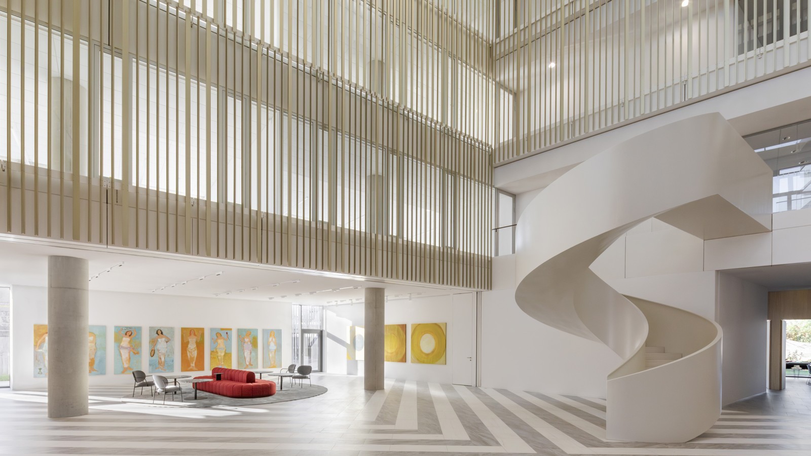 L’atrium central (© Ana Skobe)