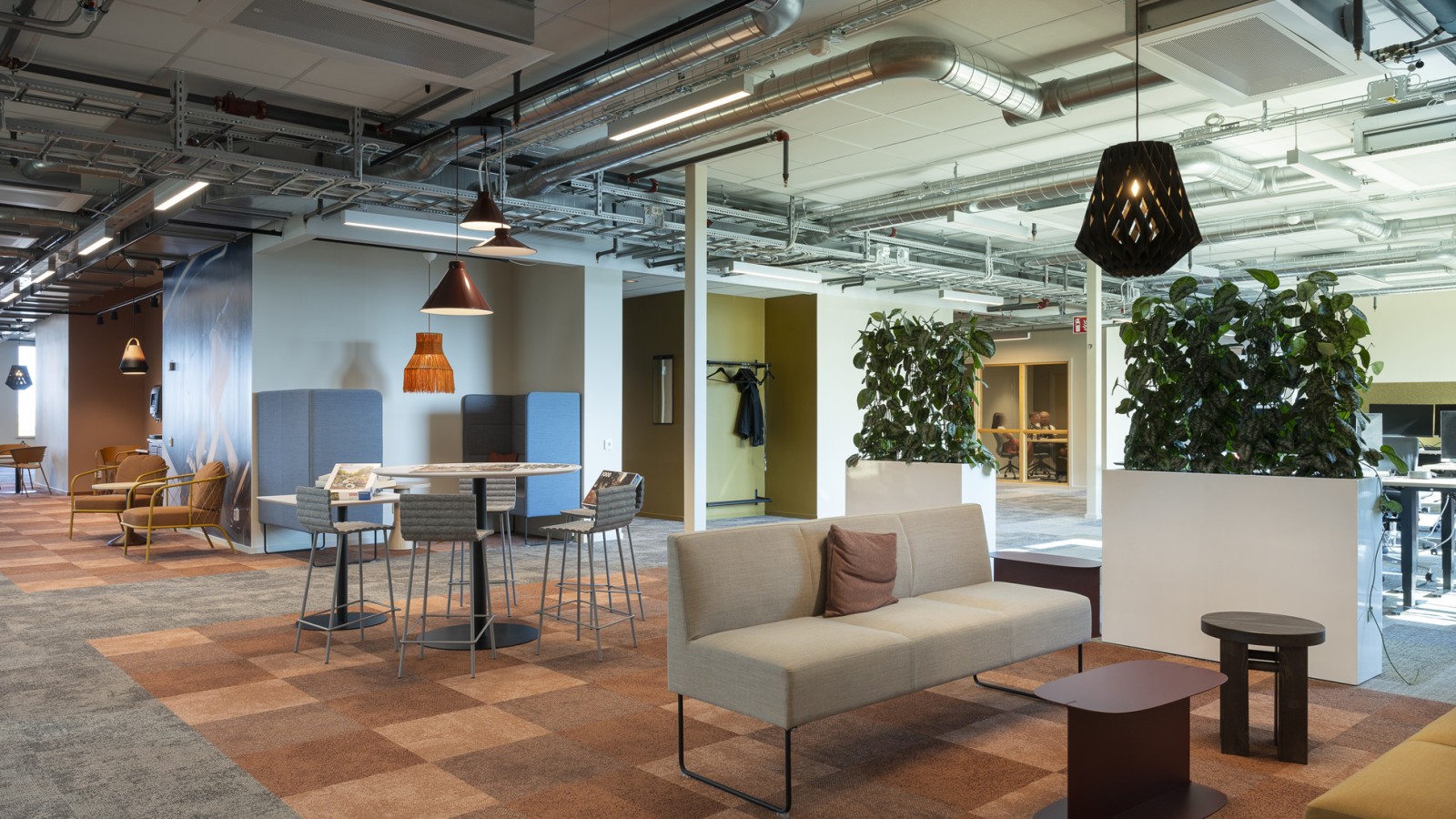 Objectif ambitieux pour l’immeuble moderne de bureaux : la certification platine LEED (© baraBild)