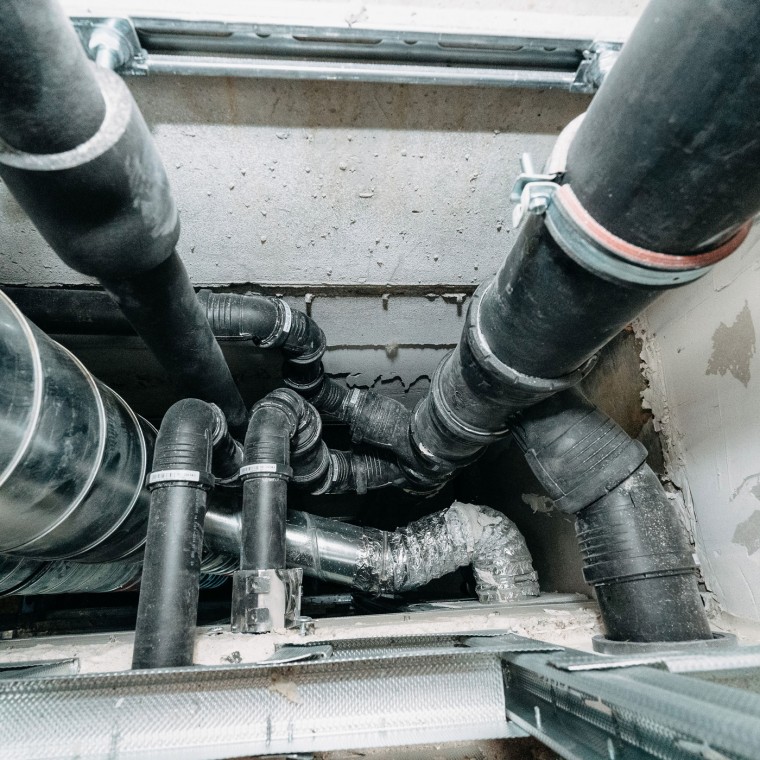 Colonne de chute Silent-Pro SuperTube dans la gaine technique