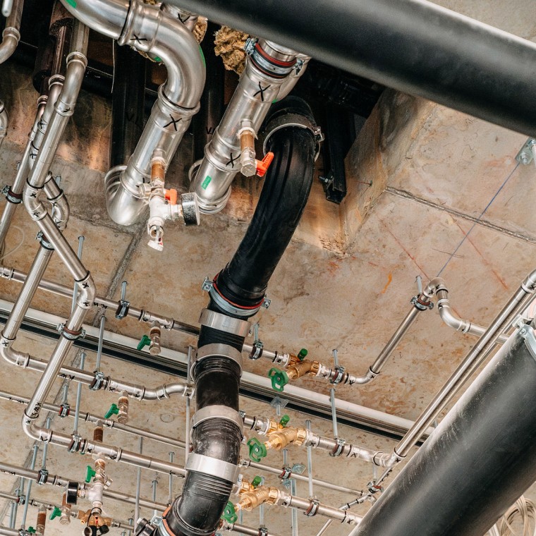 Immeuble résidentiel DS 90 : Silent-Pro BottomTurn dans la zone de la déviation de conduite