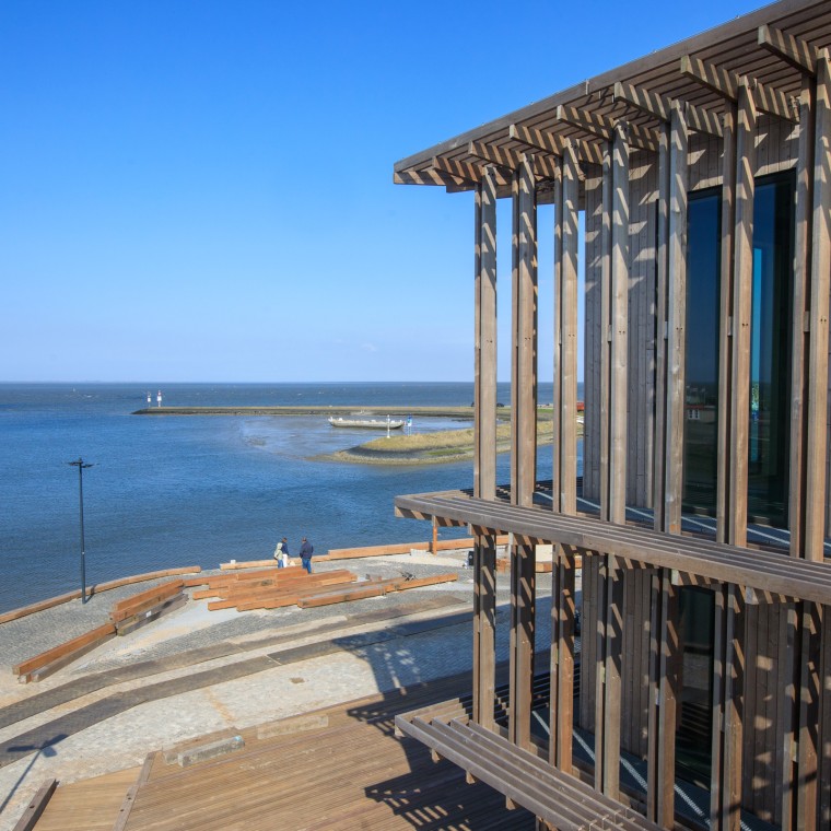 La star architecte Dorte Mandrup a conçu le bâtiment neuf pour les dures conditions climatiques (© Tjeerd Visser)