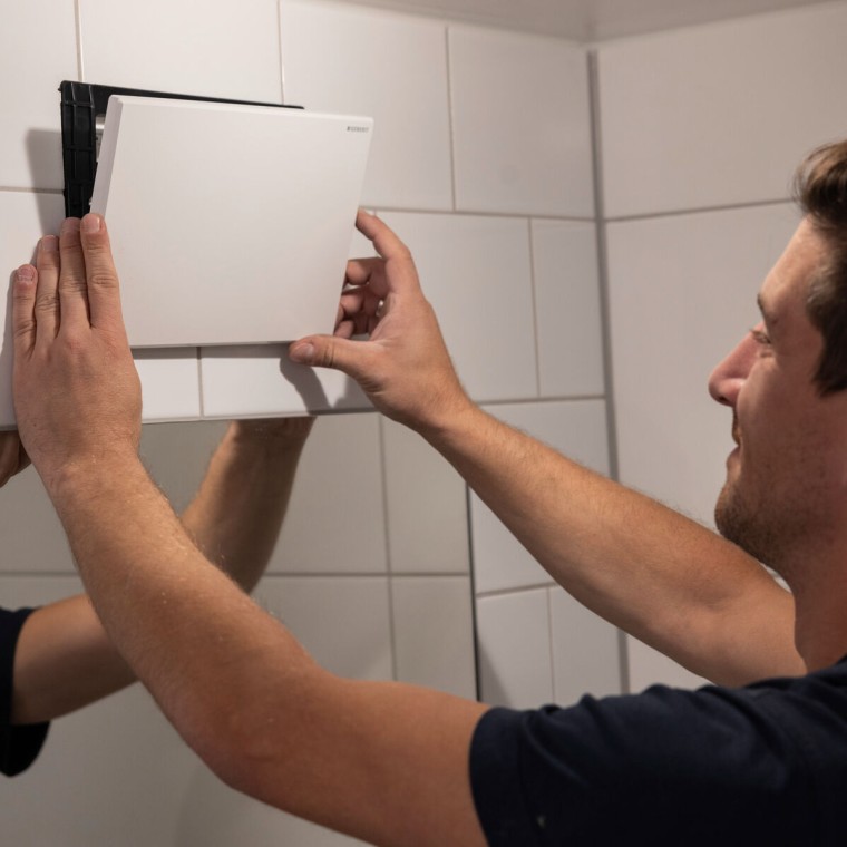 Plaque de fermeture Geberit pour rinçage forcé hygiénique en blanc alpin