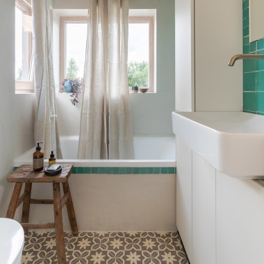 Le « tiny hammam » de Marjolein Jonker sur 4 m² (© Chiela van Meerwijk) Le « tiny hammam » de Marjolein Jonker sur 4 m² (© Chiela van Meerwijk)