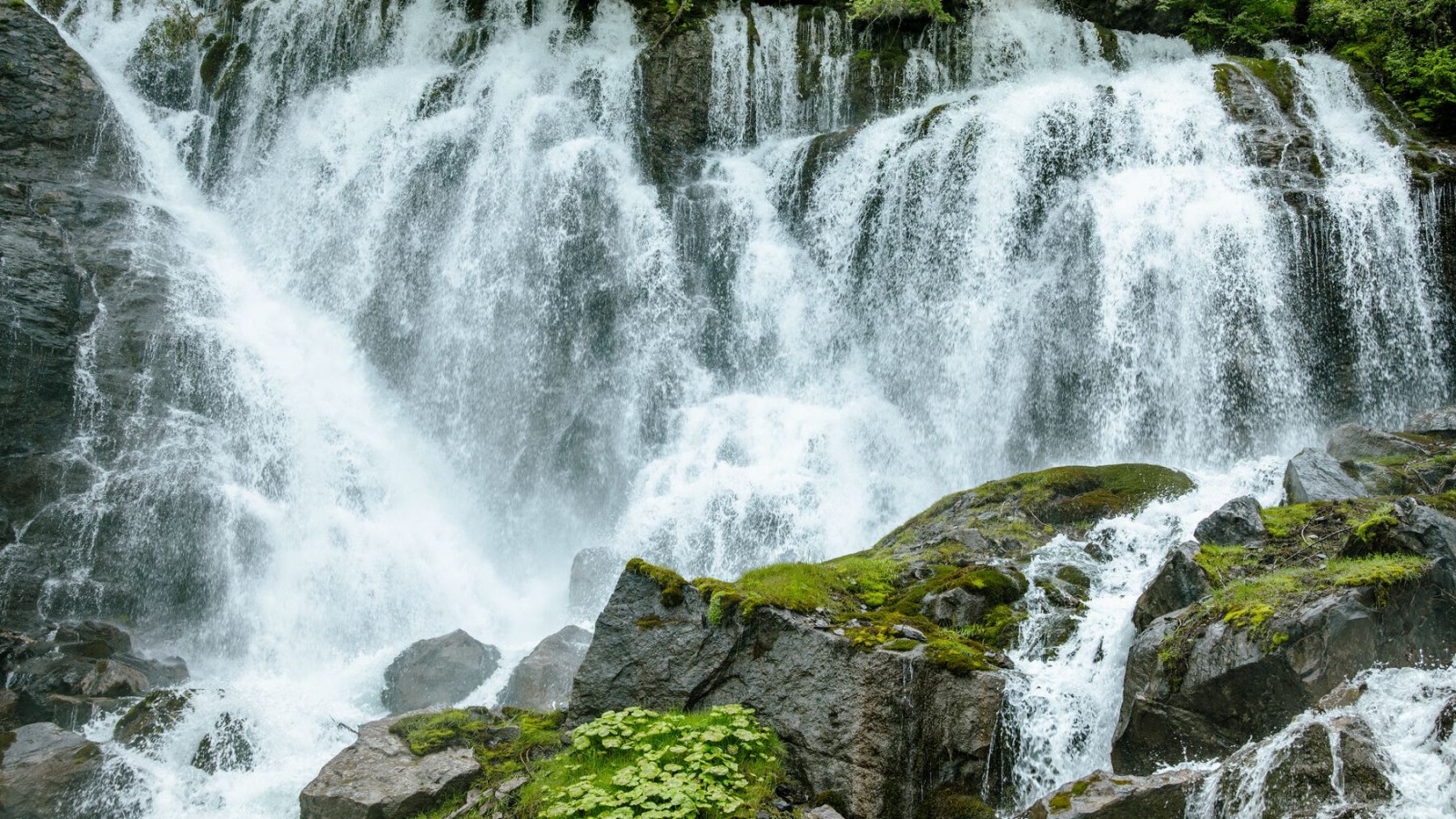 Cascade d'eau, Geberit et la durabilité Cascade d'eau, Geberit et la durabilité