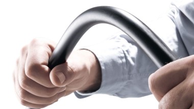 Cintrage sans effort des tubes composites Geberit Mepla