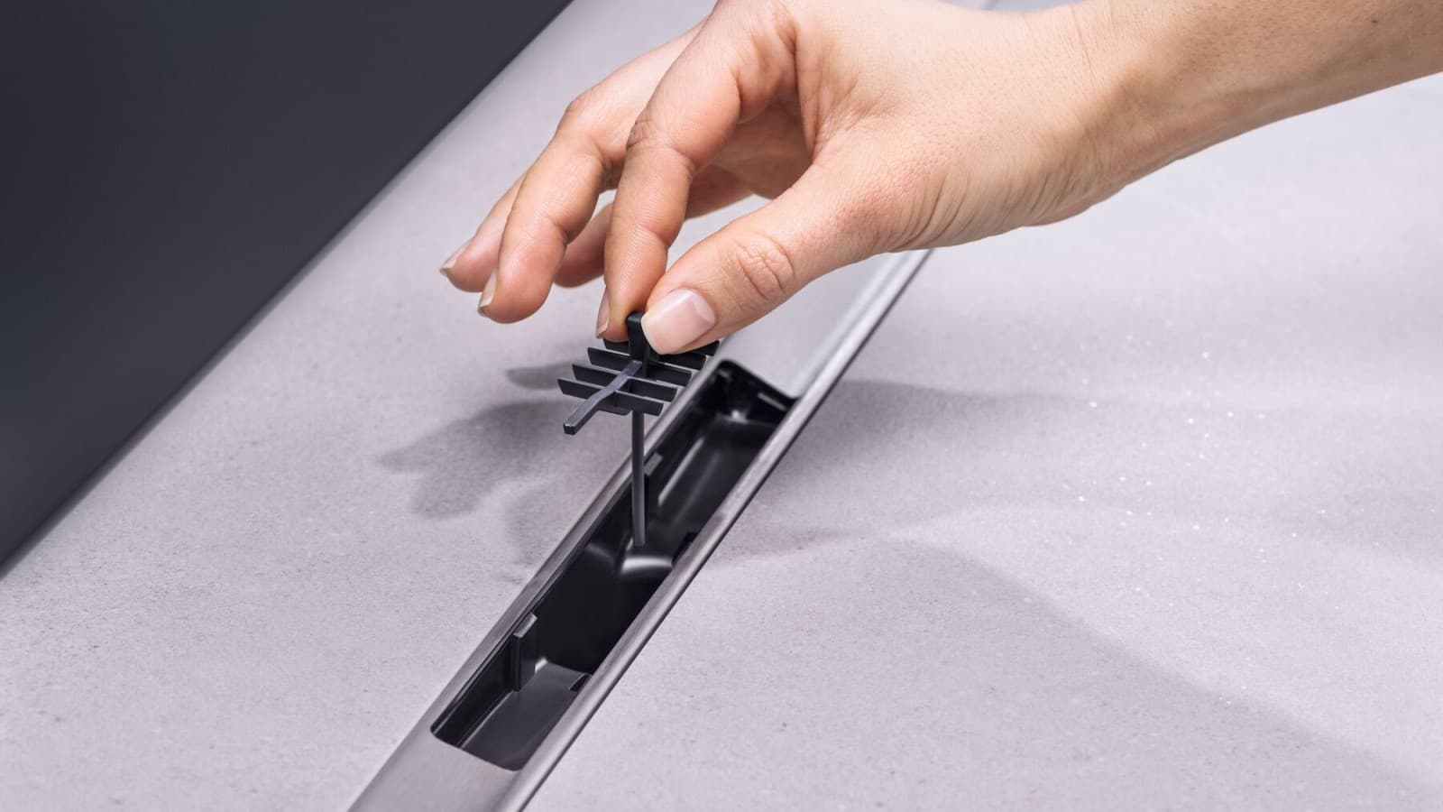 Filtre à cheveux amovible de la canivelle de douche Geberit CleanLine50 Filtre à cheveux amovible de la canivelle de douche Geberit CleanLine50