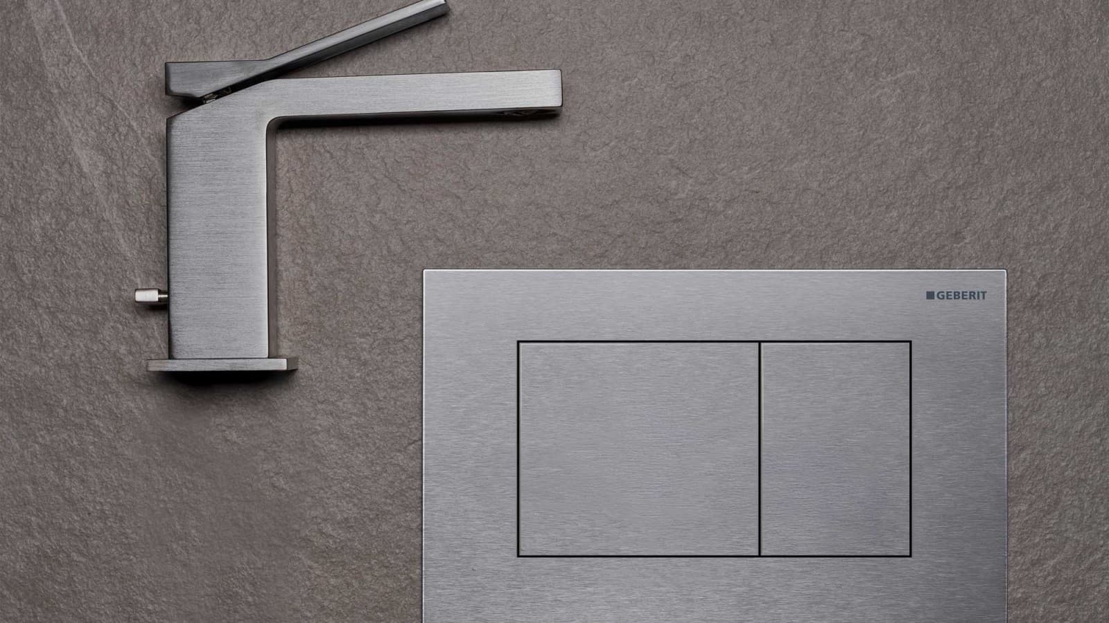 Geberit Sigma40 se distingue par son design épuré et rectiligne et s'harmonise parfaitement avec les robinets carrés
