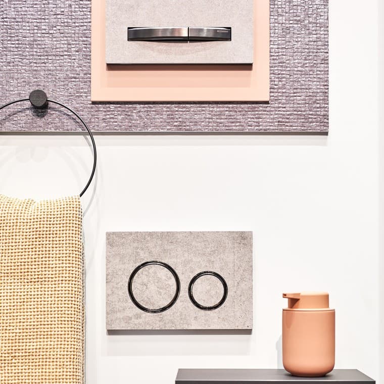 Mélange de matériaux pour plus de confort dans la salle de bains Mélange de matériaux pour plus de confort dans la salle de bains