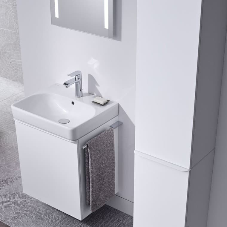 Lave-mains Geberit Smyle et miroir lumineux Lave-mains Geberit Smyle et miroir lumineux