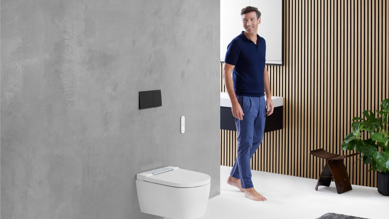WC lavant AquaClean Sela dans une salle de bains Geberit WC lavant AquaClean Sela dans une salle de bains Geberit