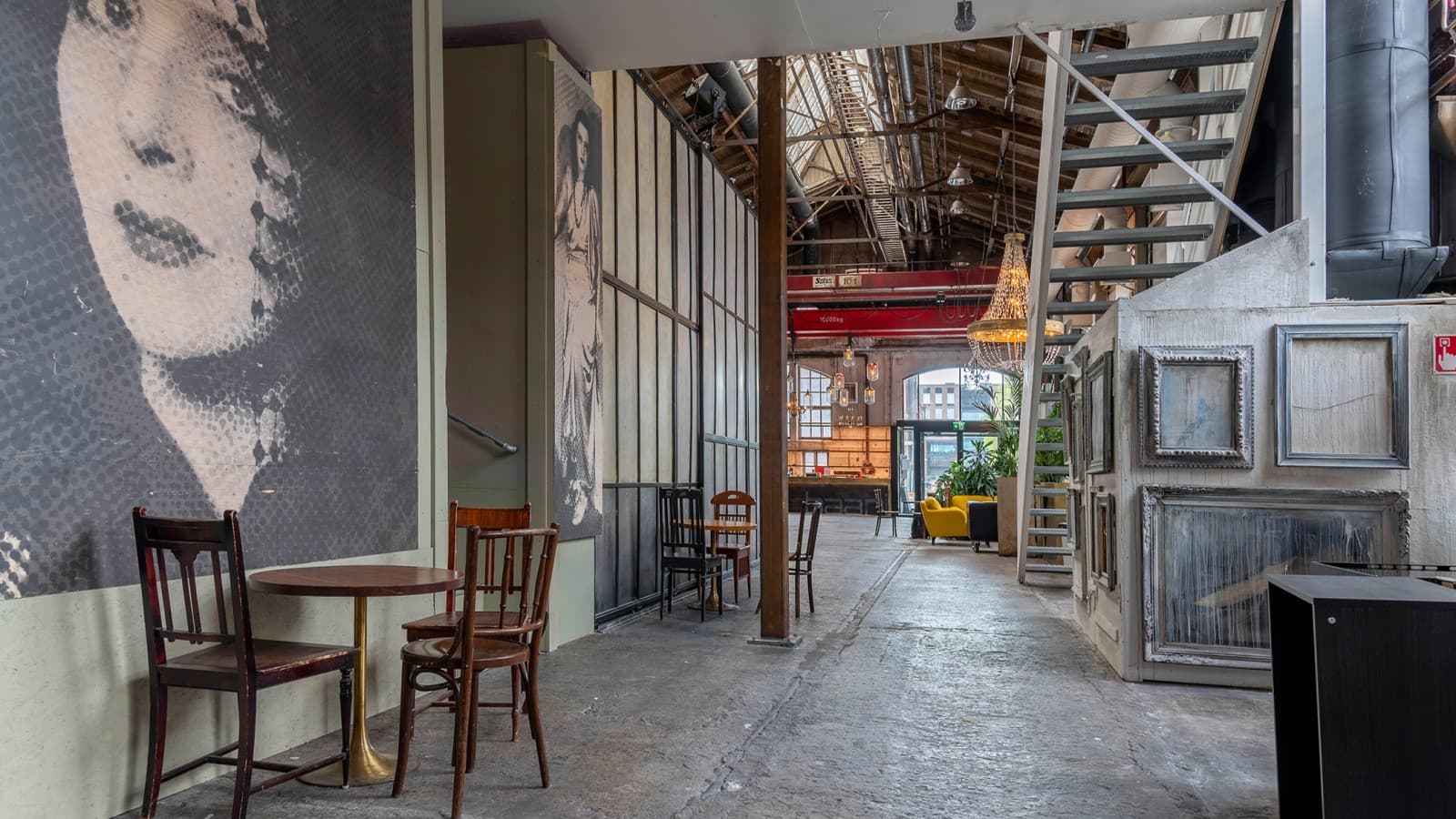 Ici, une usine est devenue un lieu de vie (© Kansallis Teatteri) Ici, une usine est devenue un lieu de vie (© Kansallis Teatteri)