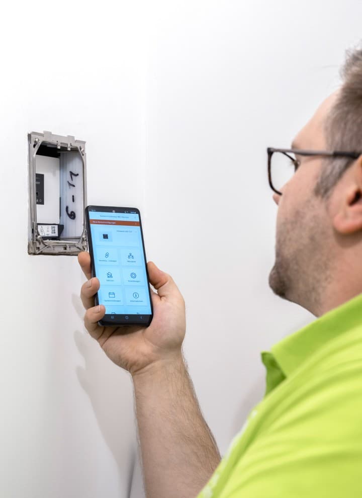 Commande centralisée des terminaux via la passerelle Geberit Gateway Commande centralisée des terminaux via la passerelle Geberit Gateway