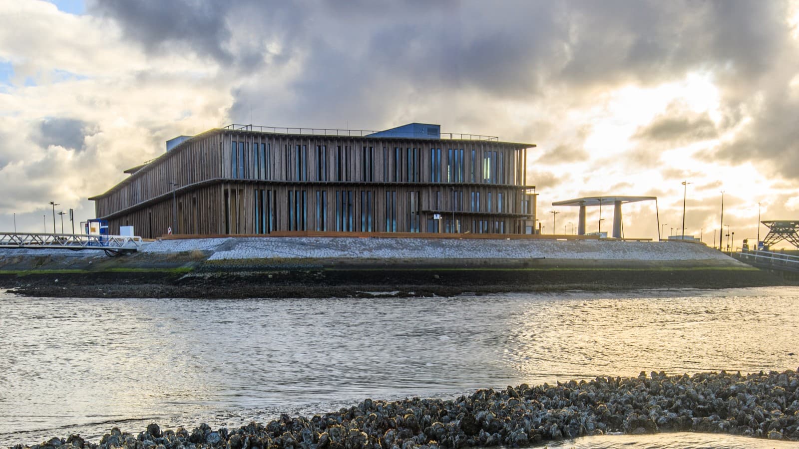 Le centre du patrimoine naturel mondial de la mer des Wadden, récemment inauguré (© Tjeerd Visser/WEC) Le centre du patrimoine naturel mondial de la mer des Wadden, récemment inauguré (© Tjeerd Visser/WEC)