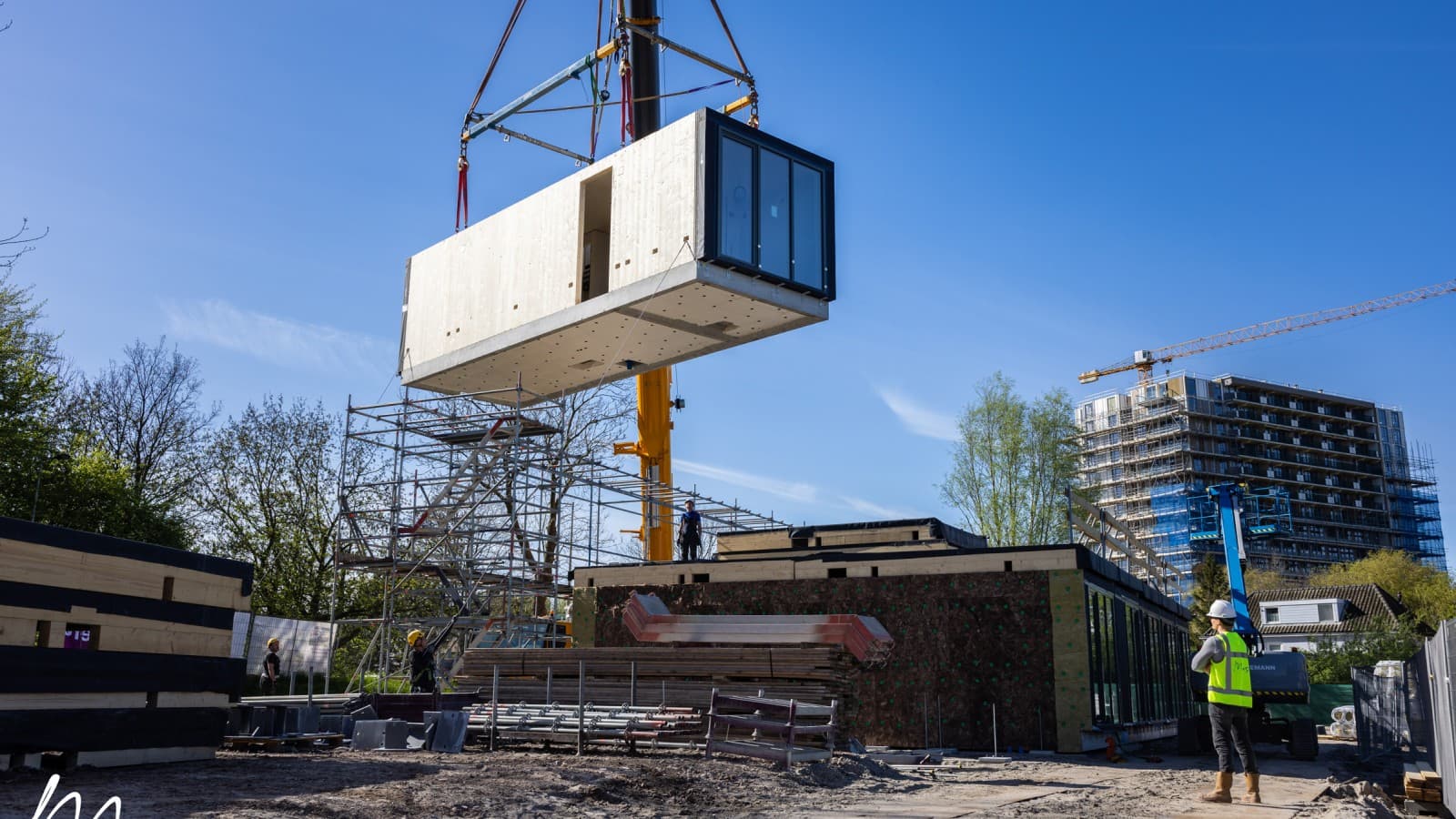 Construire de façon modulaire, c’est aussi pouvoir réaliser les projets plus vite et plus efficacement (© Moos) Construire de façon modulaire, c’est aussi pouvoir réaliser les projets plus vite et plus efficacement (© Moos)