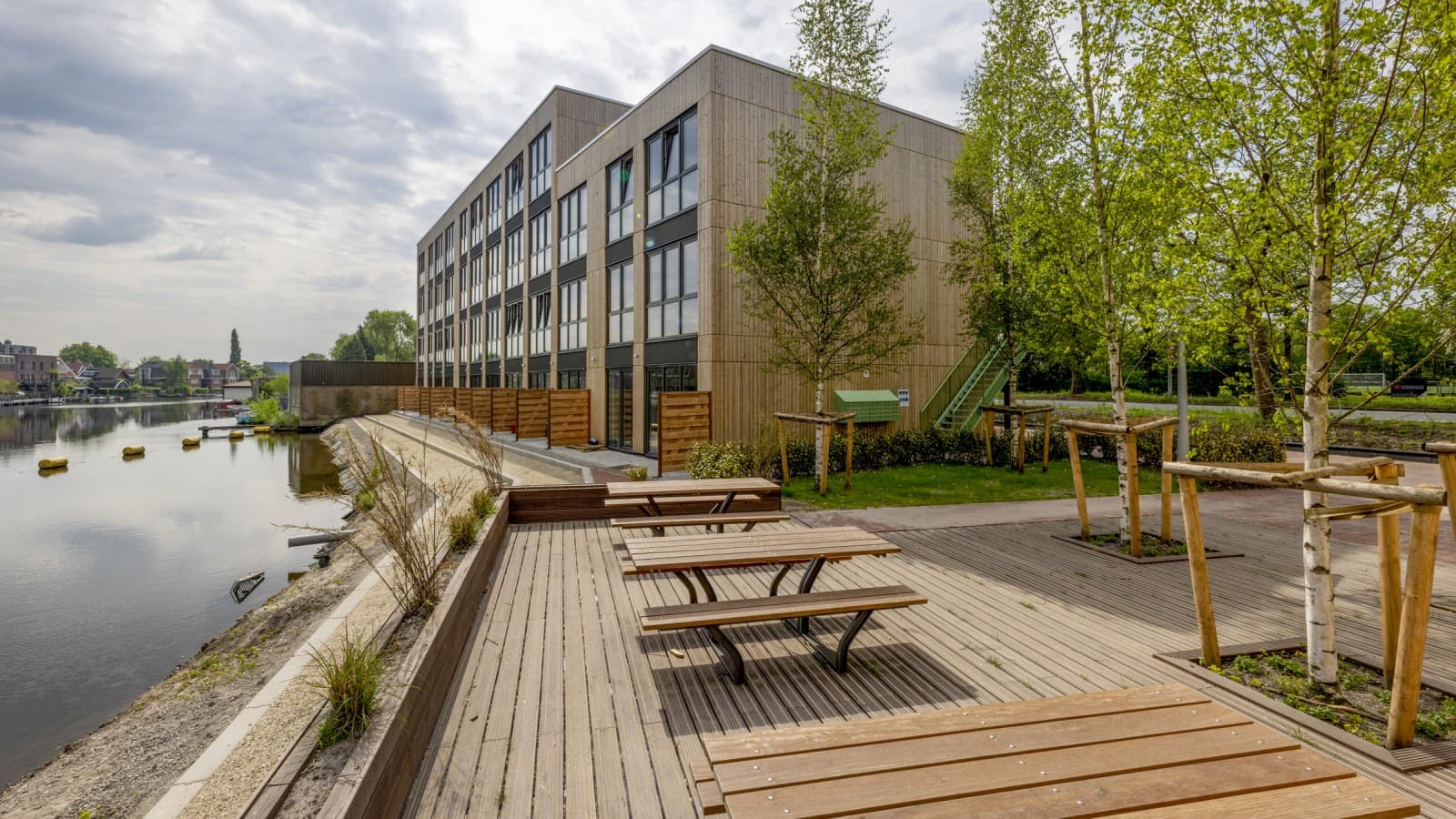 Les maisons modulaires répondent aux exigences de la construction durable, mais peuvent aussi être déployées avec flexibilité sur d’autres sites (© Moos) Les maisons modulaires répondent aux exigences de la construction durable, mais peuvent aussi être déployées avec flexibilité sur d’autres sites (© Moos)