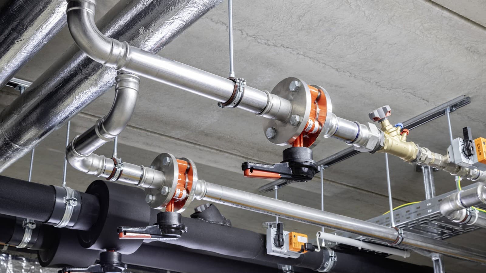 Geberit Mapress acier inox et Geberit Mapress Therm ont été utilisés dans le système de refroidissement du nouveau bâtiment Geberit Mapress acier inox et Geberit Mapress Therm ont été utilisés dans le système de refroidissement du nouveau bâtiment
