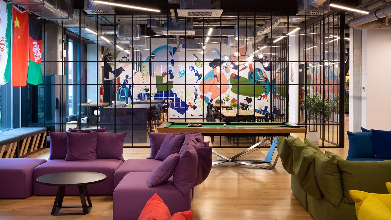 Les salles communes de LivinnX invitent à s’attarder et à « traîner » (© Jaroslaw Kakal/Geberit) Les salles communes de LivinnX invitent à s’attarder et à « traîner » (© Jaroslaw Kakal/Geberit)